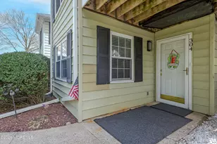 304 Buckingham Cir, Middletown, NJ 07748 - Photo 17