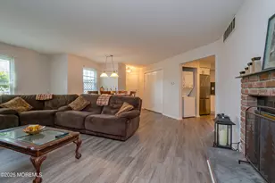 304 Buckingham Cir, Middletown, NJ 07748 - Photo 7