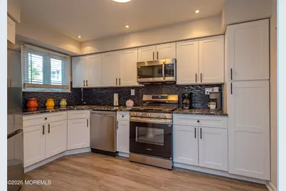 304 Buckingham Circle, Middletown, NJ 07748 - Photo 11