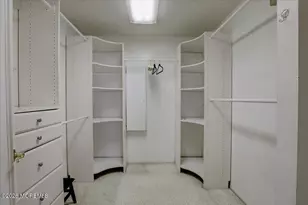 369 Yorkshire Pl, Morganville, NJ 07751 - Photo 19