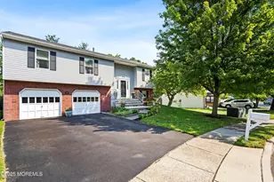 10 Cove Ct, Howell Township, NJ 07731 - Photo 3