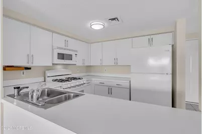 422 Ocean Boulevard N #2J, Long Branch, NJ 07740 - Photo 21