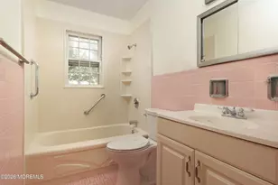 33 Fish Hawk Dr, Middletown, NJ 07748 - Photo 9