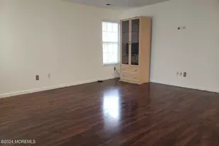 180 Tulip Ln, Freehold, NJ 07728 - Photo 9