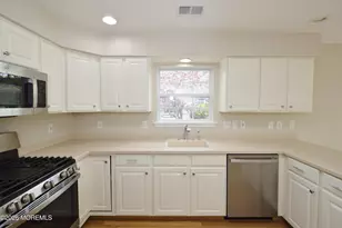 2337 E Ashfield Ct, Toms River Township, NJ 08755 - Photo 7