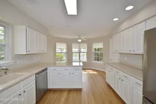 2337 E Ashfield Ct, Toms River Township, NJ 08755 - Photo 5