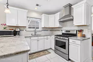 538 N Petunia Ln N, Whiting, NJ 08759 - Photo 11