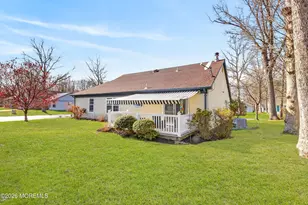 538 N Petunia Ln N, Whiting, NJ 08759 - Photo 29