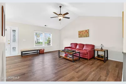 538 N Petunia Lane N, Whiting, NJ 08759 - Photo 7