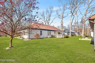 538 N Petunia Ln N, Whiting, NJ 08759 - Photo 29