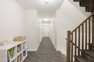 28 Golders Green Rd, Lakewood, NJ 08701 - Photo 23