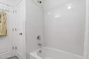 28 Golders Green Rd, Lakewood, NJ 08701 - Photo 35