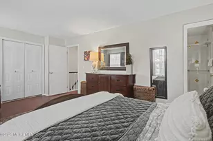 411 Danbury Ln, East Brunswick Township, NJ 08816 - Photo 15