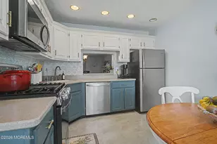 411 Danbury Ln, East Brunswick Township, NJ 08816 - Photo 5