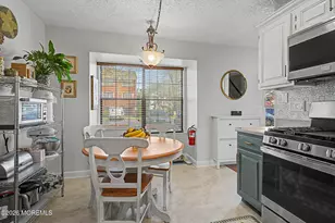 411 Danbury Ln, East Brunswick Township, NJ 08816 - Photo 7