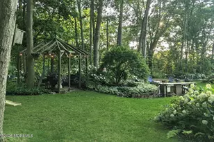 21 La Valley Dr, Manalapan Township, NJ 07726 - Photo 7