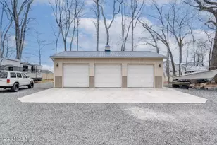 21 La Valley Dr, Manalapan Township, NJ 07726 - Photo 3