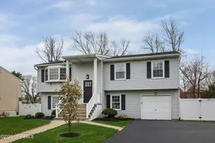 15 Brook St, Farmingdale, NJ 07727 - Photo 3