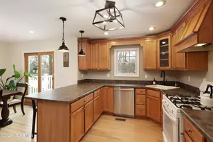 15 Brook St, Farmingdale, NJ 07727 - Photo 5
