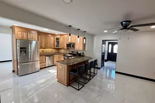 25 Taylors Mills Rd, Manalapan Township, NJ 07726 - Photo 13