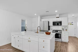 13 Locust St, Highlands, NJ 07732 - Photo 11