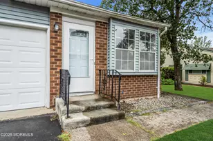 4B Pembroke Ln, Whiting, NJ 08759 - Photo 3