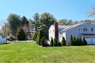 1 Flintlock Rd, Freehold, NJ 07728 - Photo 37