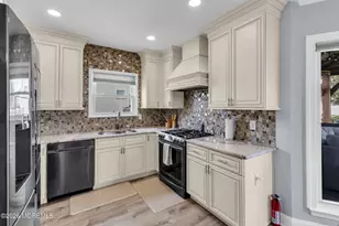 8 Cripple Creek Rd, Howell Township, NJ 07731 - Photo 11