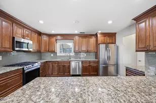 129 Melissa Ct, Lakewood, NJ 08701 - Photo 37