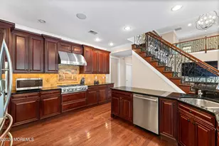55 Hedgerow Ln, Manalapan Township, NJ 07726 - Photo 11