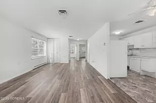 167A Huntington Dr, Lakewood, NJ 08701 - Photo 7