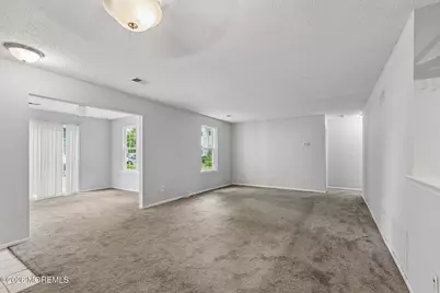 14-3 Sacramento Court, Freehold, NJ 07728 - Photo 5