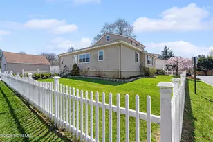 42 Lake Blvd, Aberdeen Township, NJ 07747 - Photo 25