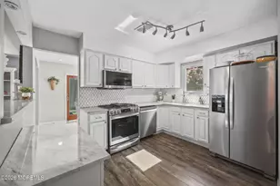 39 Tioga Dr, Howell Township, NJ 07731 - Photo 11