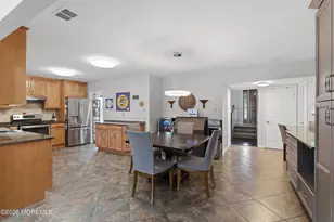 13 Summit Ave, Manalapan Township, NJ 07726 - Photo 9