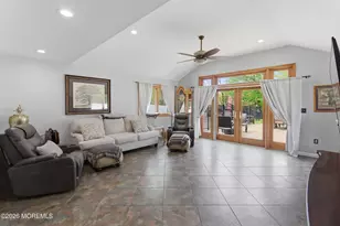 13 Summit Ave, Manalapan Township, NJ 07726 - Photo 11