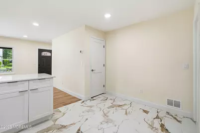200 Drs James Parker Boulevard, Red Bank, NJ 07701 - Photo 19