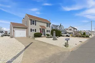 390 Bayview Ave, Bayville, NJ 08721 - Photo 3