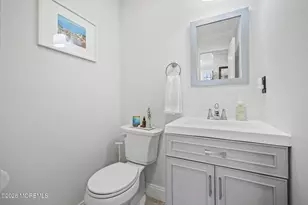 33 Memorial Pkwy, Atlantic Highlands, NJ 07716 - Photo 17
