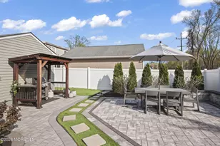 33 Memorial Pkwy, Atlantic Highlands, NJ 07716 - Photo 37