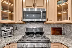 190 Kentucky Way, Freehold, NJ 07728 - Photo 29