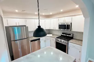 18-5 Augusta Ct, Freehold, NJ 07728 - Photo 9