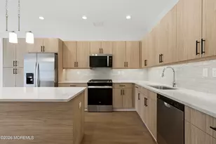 22 Remington Ct, Farmingdale, NJ 07727 - Photo 3