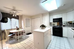 92 Winthrop Rd, Monroe Township, NJ 08831 - Photo 3