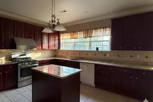 8 Bennett Ct, Marlboro Township, NJ 07746 - Photo 7