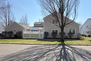 71 Winthrop Rd, Monroe Township, NJ 08831 - Photo 3