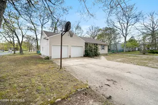 371 Constitution Dr, Forked River, NJ 08731 - Photo 3
