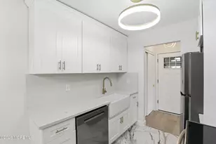 236 Medford Ct, Manalapan Township, NJ 07726 - Photo 15