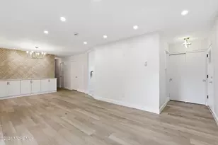 236 Medford Ct, Manalapan Township, NJ 07726 - Photo 11