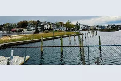 137 Main Bayway, Toms River Township, NJ 08753 - Photo 17